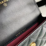 Calfskin Size: 12cmx9cm Ident No.: 2290 - Image 6