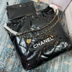 Chane l Model: 2021 Vintage Size: 37*40*11 - Image 4