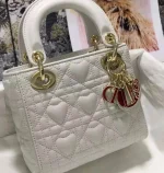 Dioramour Limited Edition Size: 17 x 15 x 7 cm Model : M0505 - Image 7