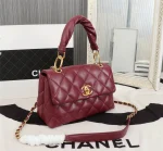 CHANE Sheepskin Hand Carry Crossbody Size: 25178cm Style Number: 68938 - Image 7