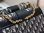 30 Montaigne Chain Crossbody Bag Size: 25.5cm - Image 2