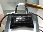 Balenciaga Paris Model: 23x10x24cm Size: 19x8x21cm - Image 7