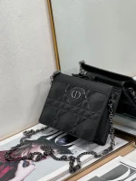 Caro Collection Diamond Chain Clutch Size: 19x14x3cm - Image 5