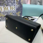 Cowhide Handbag Model:9322 Size: 30×22.5x16cm - Image 6