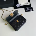 Calfskin Size: 12cmx9cm Ident No.: 2290 - Image 7