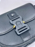 Gallop Messenger Bag Size: 20.5 x 16 x 5 cm Model: 033D - Image 9