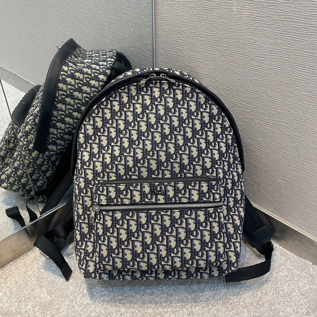 i8f3d905e8b62a6fb52a8d14a64d2a661.webp Classic duffel bag size:30*15*42cm - Image 1