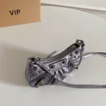 Crossbody bag Size: 20*11*4CM - Image 8