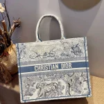 Book Tote Collection Size: 41.5cm 36cm