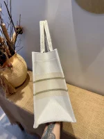 Book Tote Collection Size: 41.5cm 36cm 22cm - Image 5