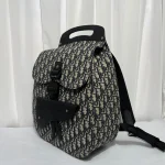 Gallop Shoulder Bag Size: 28*40*12cm - Image 6