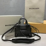 Balenciag* Neo Classic biker bag Size: 1993 Size: 13.5*18*7.5*12cm