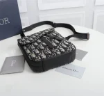 Dior Saddle Chest Bag Crossbody Model: 1ADPO171 Size: 16x21x5cm - Image 8