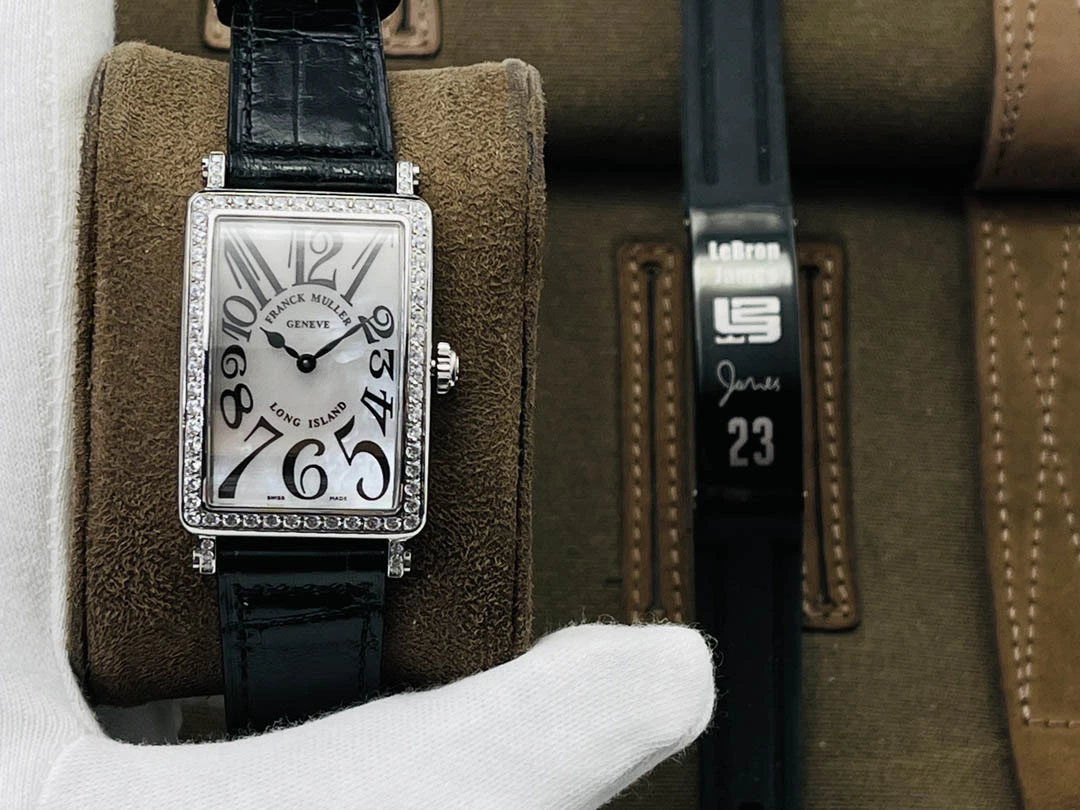 iadb5200fbffaaa3c357e13fdbbd02007.webp Franck Muller Diameter: 36.60 X26 mm - Image 1