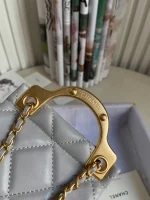 Calfskin Reference: AP2271 Dimensions: 11x10x3cm - Image 9