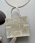 Book Tote Collection Size: 41.5cm 36cm 22cm - Image 7