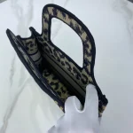 Book Tote Handbag Size: 22.5x24x8cm - Image 8