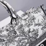 Book Tote Size: 41.5cm - Image 7