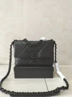 Chane1 Black Sheepskin Electric Black Style: 8069 Size: 26169cm