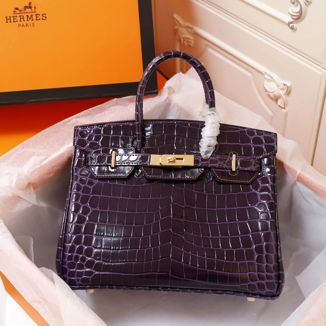 ic087bff4532fd0064485bd35ed144b93.webp Birkin Hermes Size: 30cm - Image 1