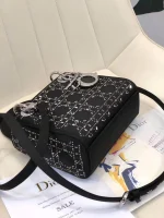 Black leather shoulder strap with full set of original packaging - Image 9