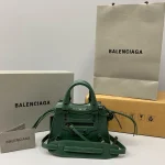 Balenciag* Neo Classic biker bag Model: 92535 Size: 40*54*21.5*34cm 25*33*13*20cm