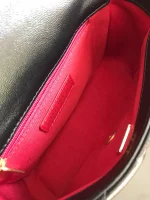 Chane Model: 2930# One shoulder can be worn crossbody Size: 18X6X14cm - Image 8