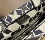 Book Tote Collection Size: 41.5cm 36cm - Image 8