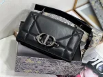 30 Montaigne chain clutch size: 25.5cm - Image 9