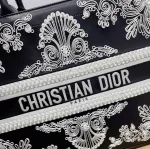 Book Tote Series Size: 41.5cm 36cm 22cm - Image 8