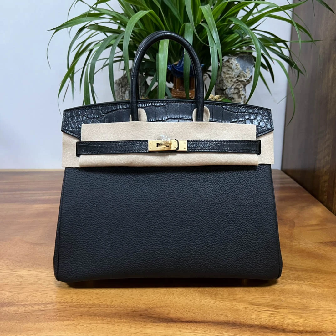 id7075421c37e219c7a37cfe8616e36b0.webp Birkin Size: 25 - Image 1