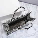 Book Tote Size: 41.5cm - Image 9