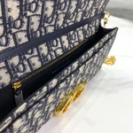 30 Montaigne Chain Clutch Bag Size: 27.5*12*2 cm - Image 9