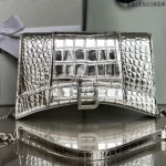 Crossbody Bag Model: 198 Size: 22x13x5cm