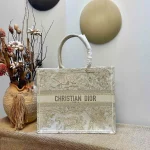 Book Tote Collection Size: 41.5cm 36cm 22cm