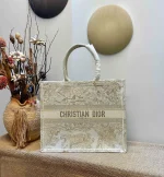 Book Tote Collection Size: 41.5cm 36cm 22cm