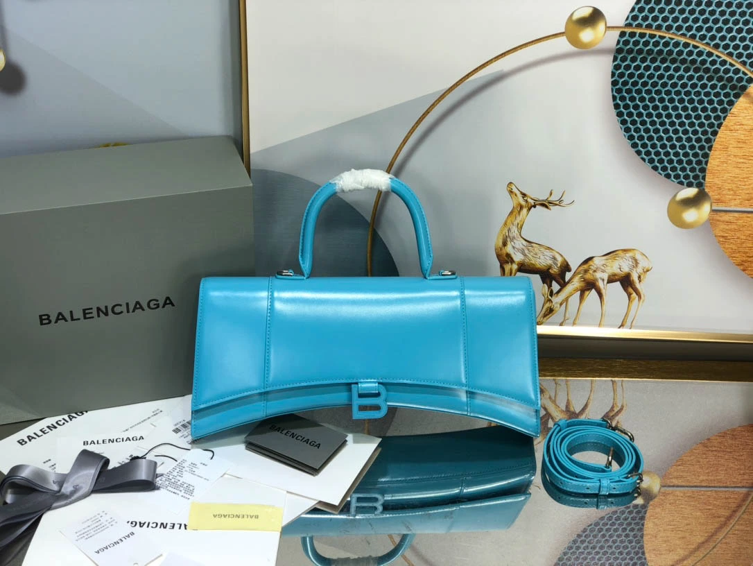 ie3783d3ba870ac62d91ca7ef9fa91708.webp Balenciaga Model: DG-1007 Size: 6*15*35cm - Image 1