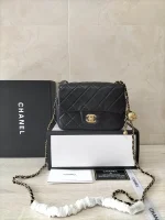 Chane Flap Bag Black Size: 18-13-7cm