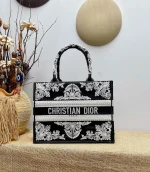 Book Tote Series Size: 41.5cm 36cm 22cm - Image 8