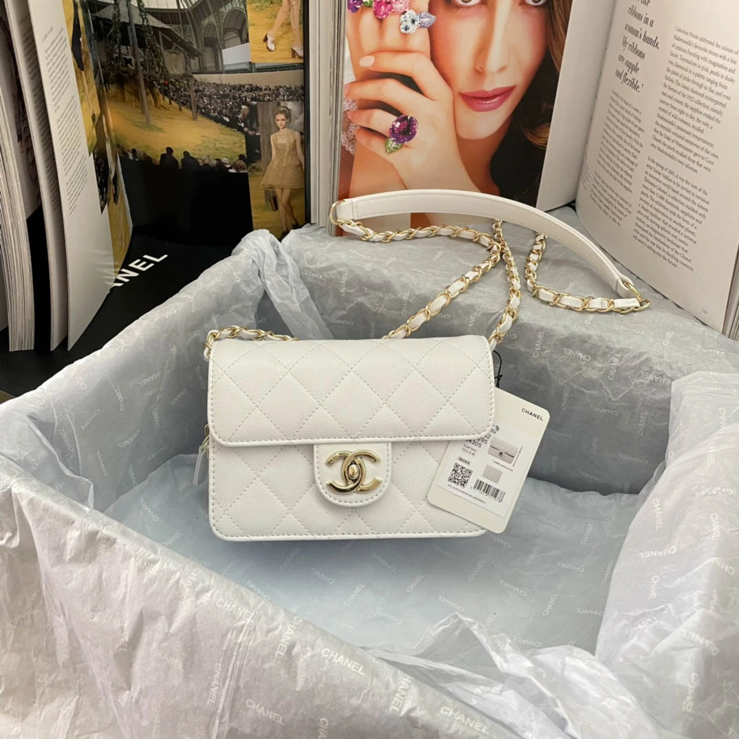 ied35ff631113eba1be5f4dd15687c9d5.webp Chane Xiaoxiang Classic Bag Model: AS3002 size: 18/13/7 - Image 1