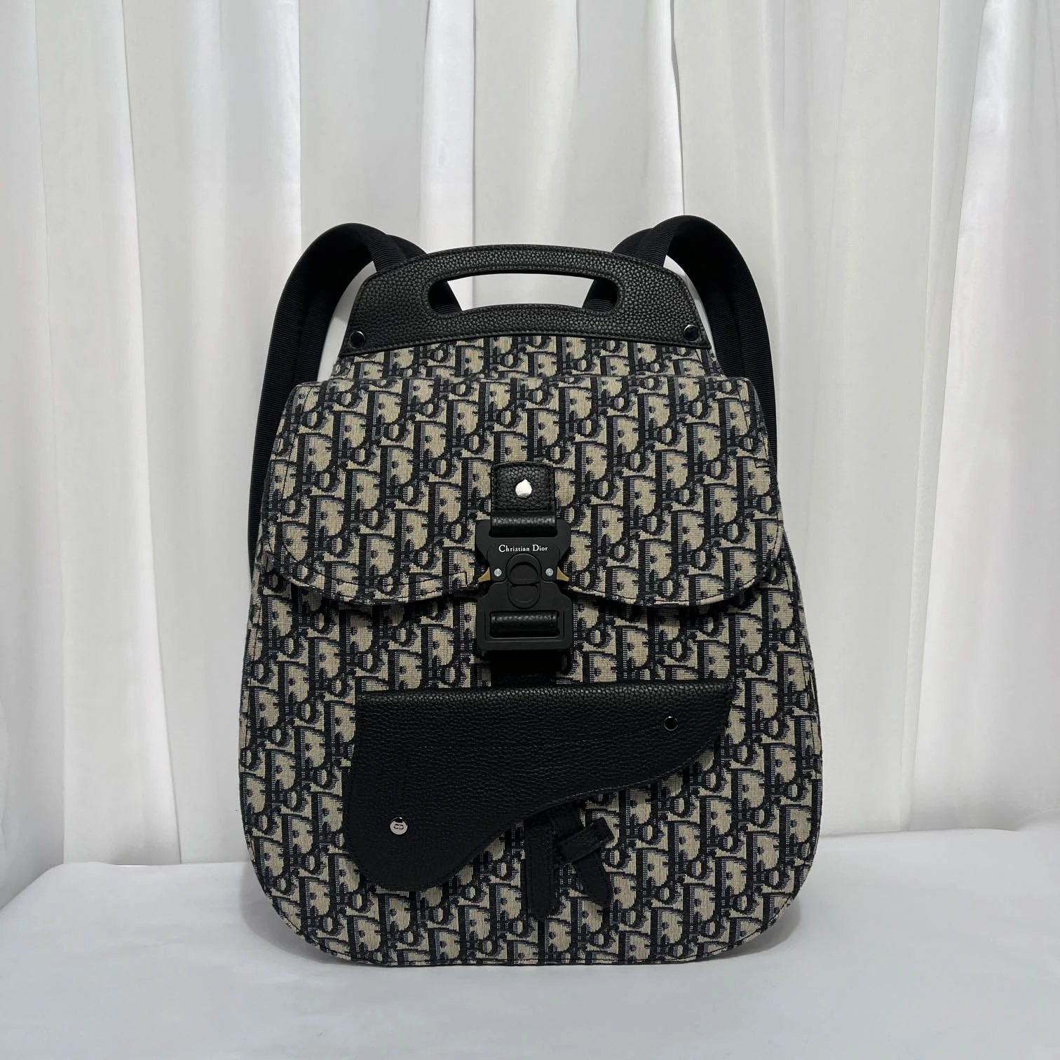 iefdb254b7476c1be6f580767cfe00864.webp Gallop Shoulder Bag Size: 28*40*12cm - Image 1