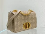 Caro chain handbag - Image 9