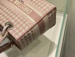 Five compartment embroidered pink bird check handbag Size:24cm - Image 9