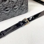 Dior Lady Dior five-compartment patent leather detail - Image 9