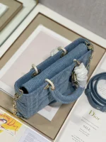 Crossover toffee bag size: 26*6*14cm Model: 0540 - Image 9