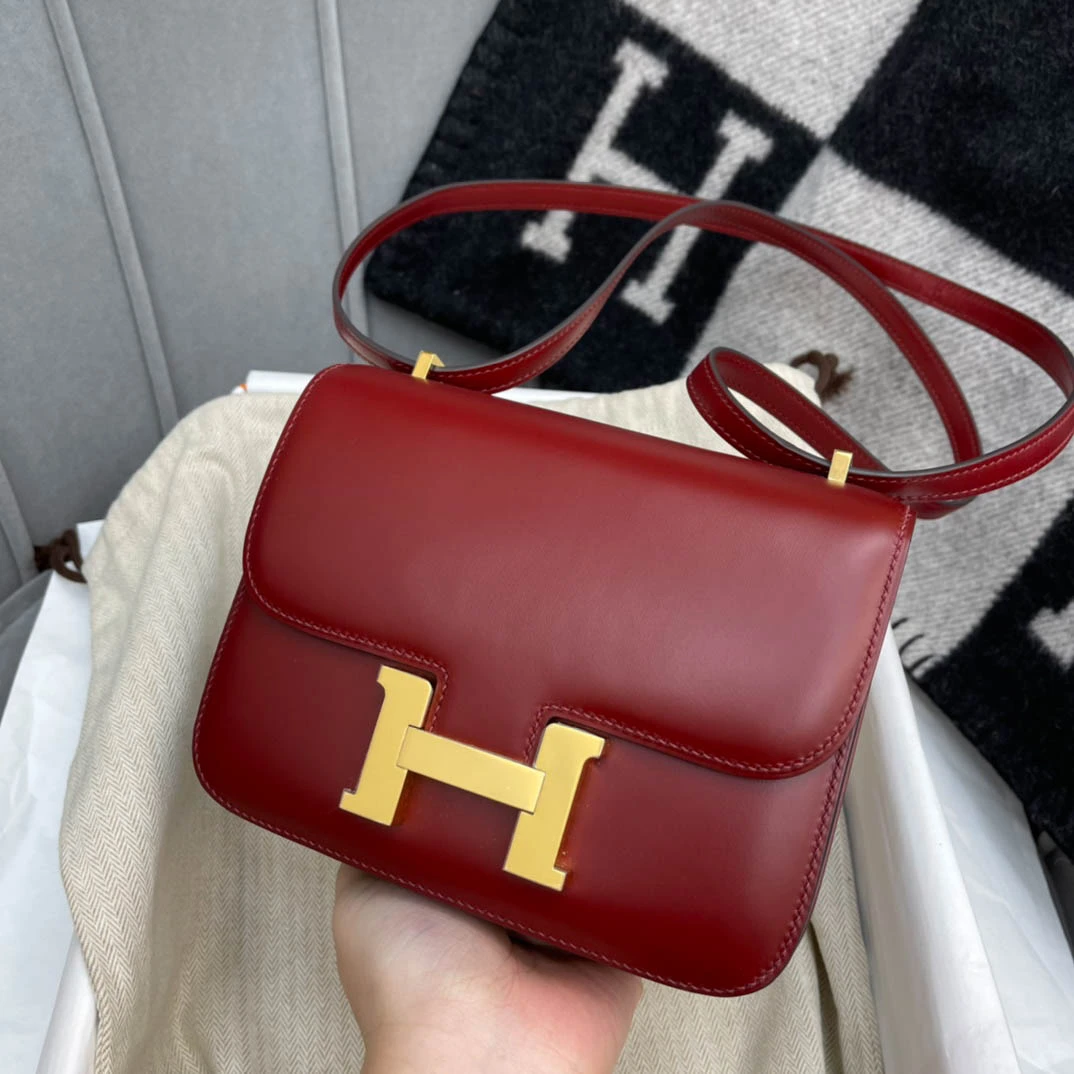 ifcc83b010f2fec532d944ced963410a3.webp constance mini Size: 19 stewardess bag - Image 1