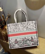 Book Tote Collection Size: 41.5cm 36cm - Image 9